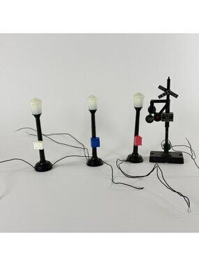 Vintage O Gauge Train Accessories Lamp Posts & Railroad Crossing Sign